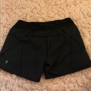 Ivivva black shorts